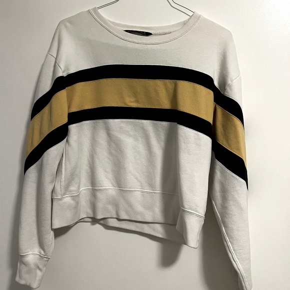 Abercrombie & Fitch Sweaters - Soft Abercrombie crew sweater